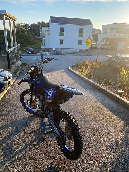 Yamaha YZ 125 4 of 30
