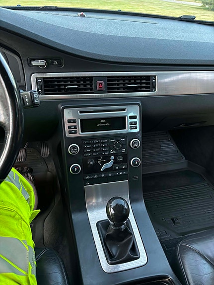 Volvo V70 10 of 17