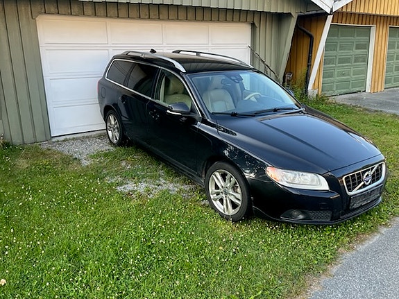 Volvo V70 8 of 9