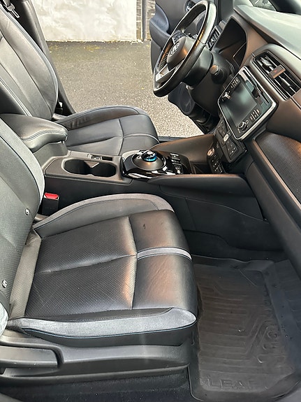 Nissan Leaf 9 of 14
