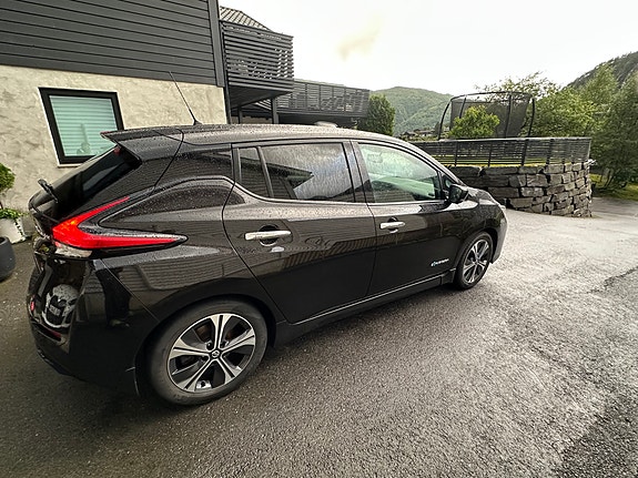 Nissan Leaf 13 of 14