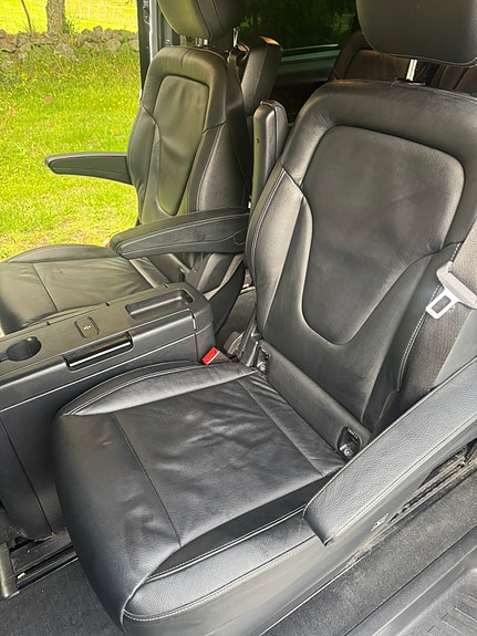 Mercedes-Benz V250 6 of 9