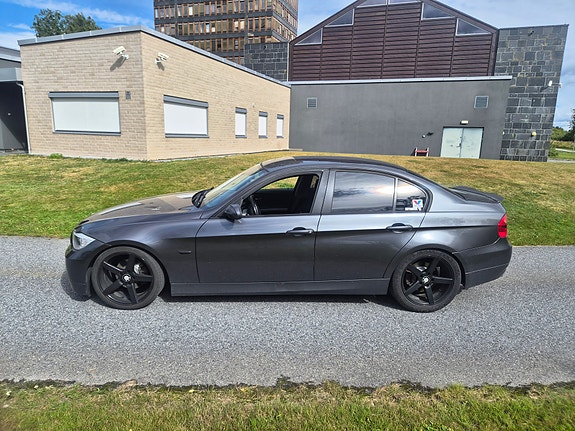 BMW 316i 2 of 11