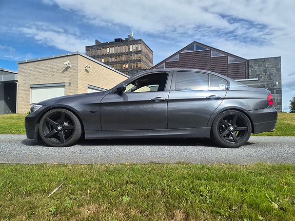 BMW 316i 3 of 11