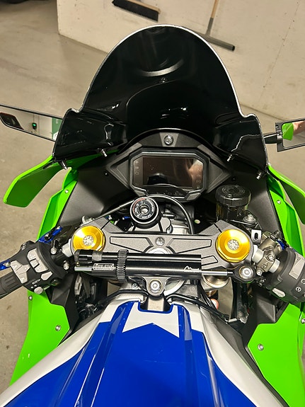Kawasaki Ninja ZX-10R 40th Anniversary Edition 11 of 19
