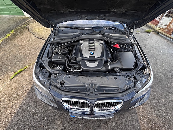 BMW 540i 15 of 20