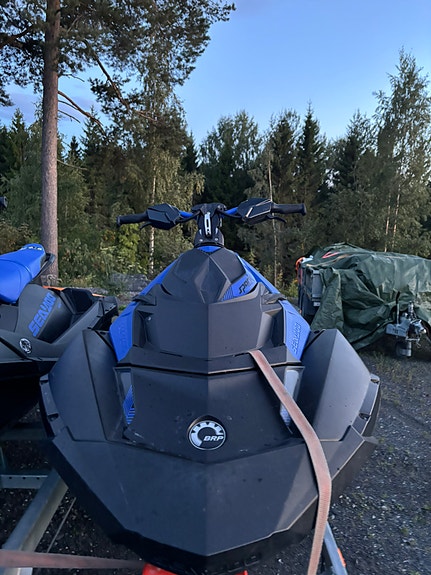 Seadoo spark trix 3 up 3 of 4