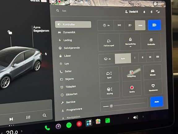 Tesla Model Y 17 of 23