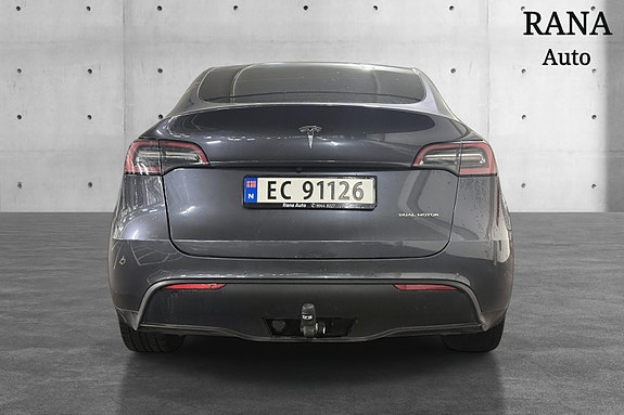 Tesla Model Y 4 of 23