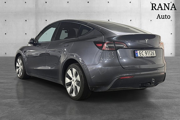 Tesla Model Y 5 of 23