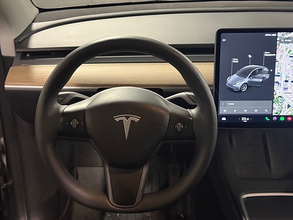 Tesla Model Y 12 of 23