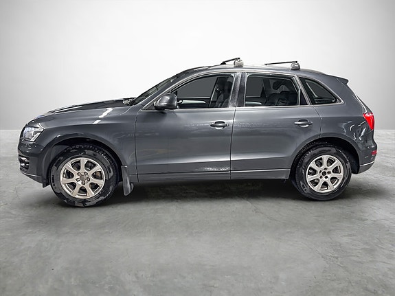 Audi Q5 2 of 24