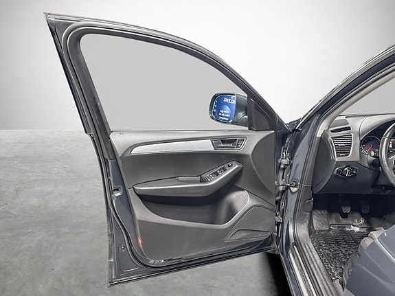 Audi Q5 9 of 24