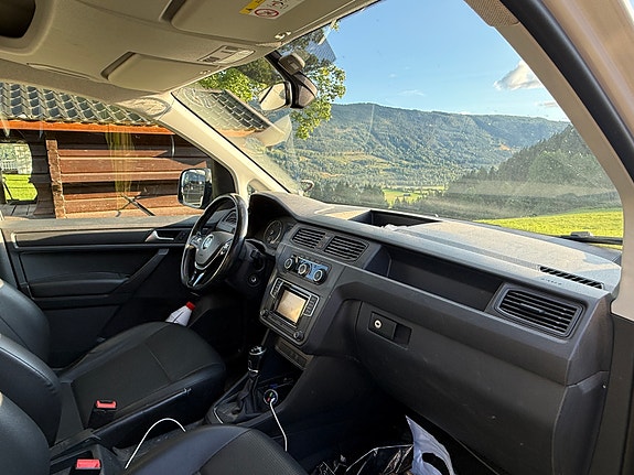 Volkswagen Caddy Maxi 14 of 25