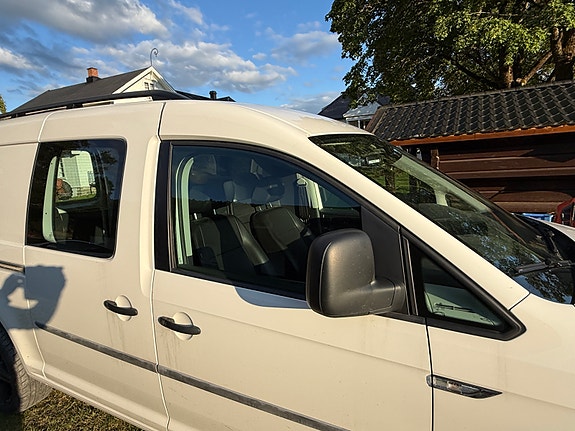 Volkswagen Caddy Maxi 12 of 25