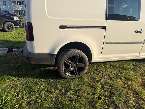 Volkswagen Caddy Maxi 9 of 25