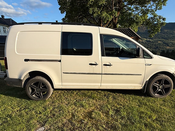 Volkswagen Caddy Maxi 10 of 25
