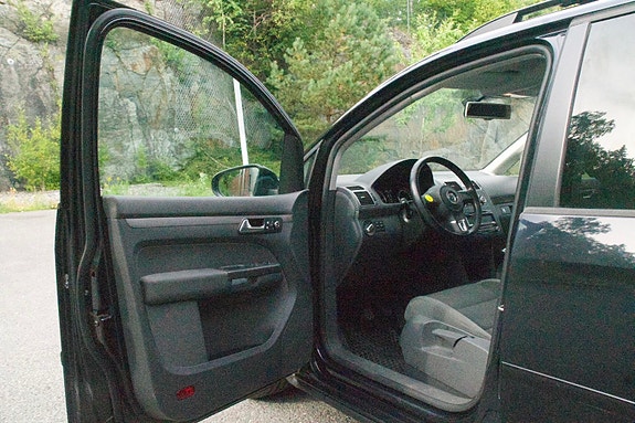 Volkswagen Touran 11 of 29