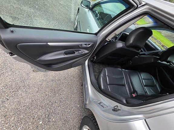 Volvo V70 17 of 30