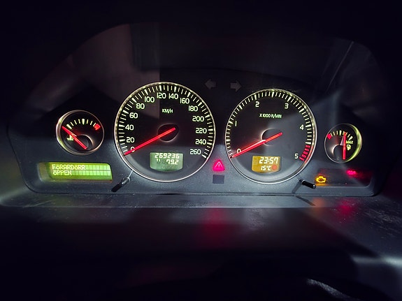 Volvo V70 28 of 30