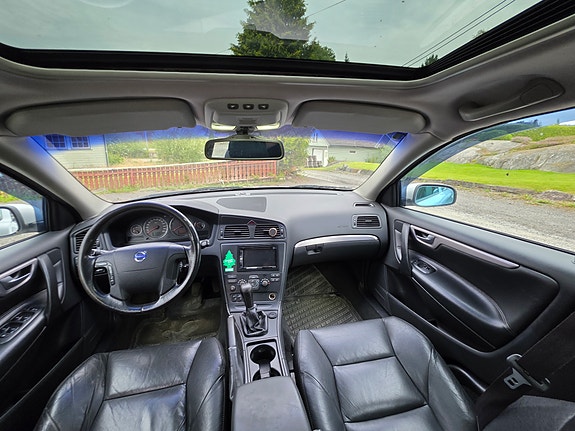 Volvo V70 21 of 30