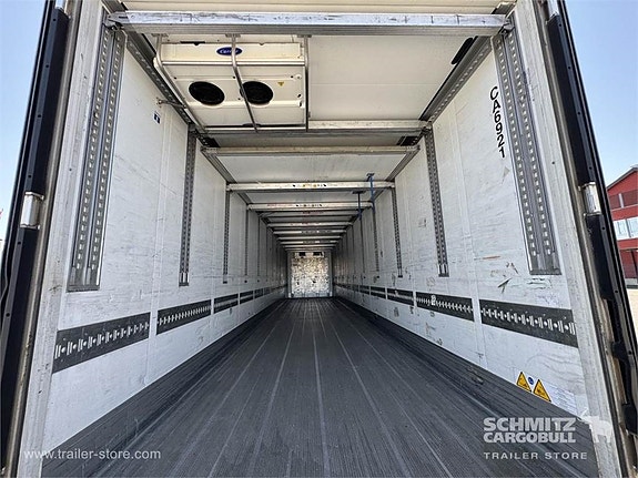 Schmitz Cargobull Reefer Multitemp 3 of 15