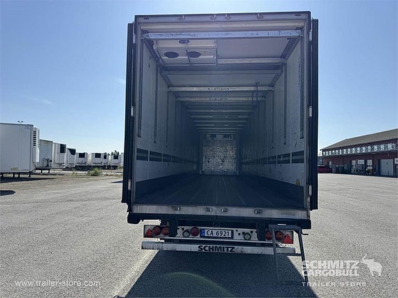 Schmitz Cargobull Reefer Multitemp 8 of 15