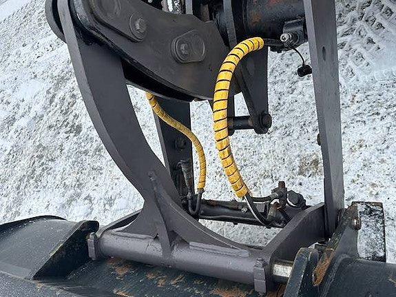 JCB 407 9 of 11