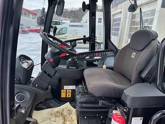 JCB 407 10 of 11