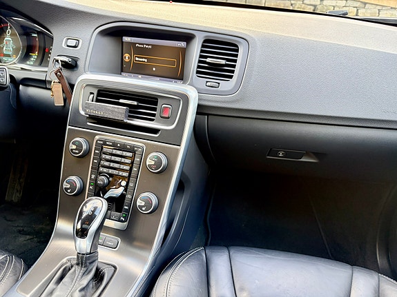 Volvo V60 9 of 30