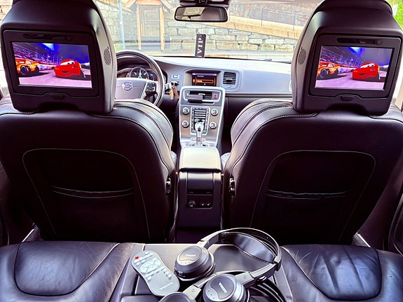 Volvo V60 14 of 30