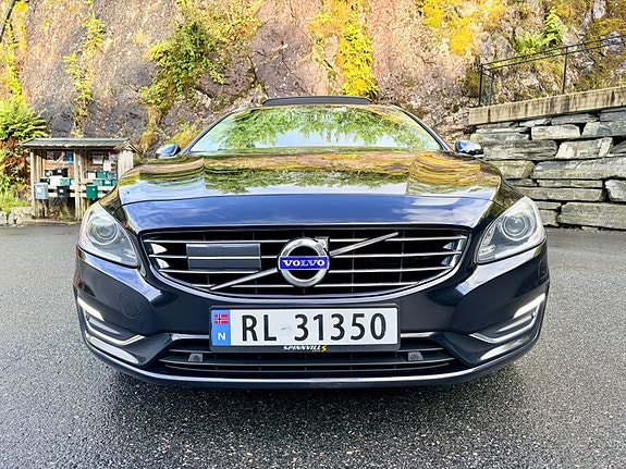 Volvo V60 4 of 30