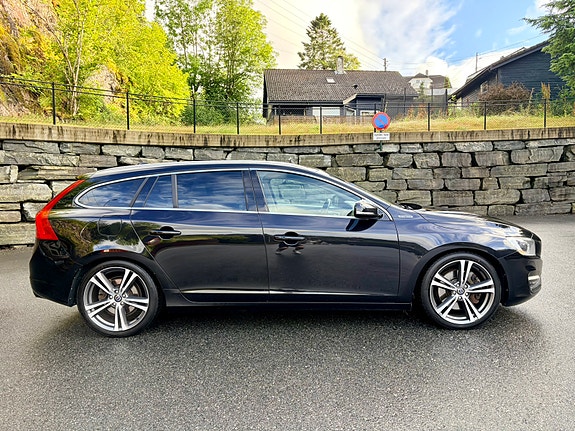 Volvo V60 3 of 30