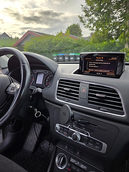Audi Q3 7 of 12