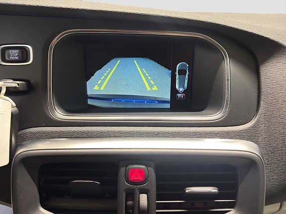 Volvo V40 25 of 30