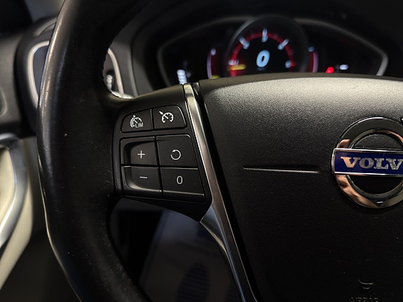 Volvo V40 19 of 30