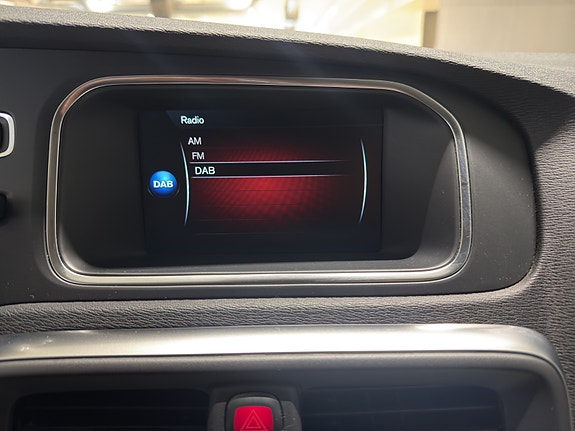 Volvo V40 27 of 30