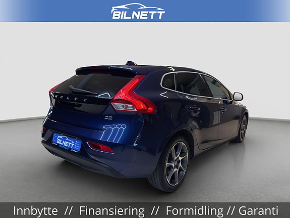 Volvo V40 4 of 30