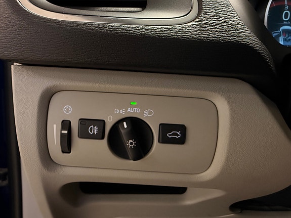 Volvo V40 18 of 30