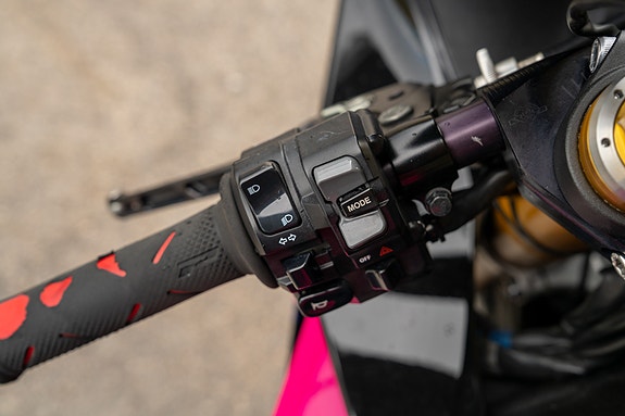 Yamaha YZF-R1M 26 of 30