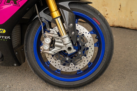 Yamaha YZF-R1M 24 of 30