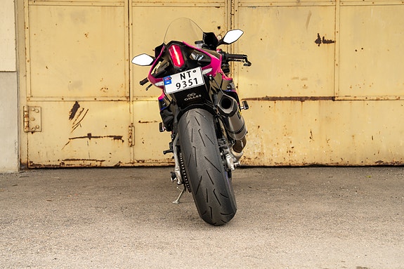 Yamaha YZF-R1M 9 of 30