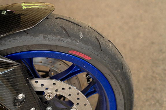 Yamaha YZF-R1M 29 of 30