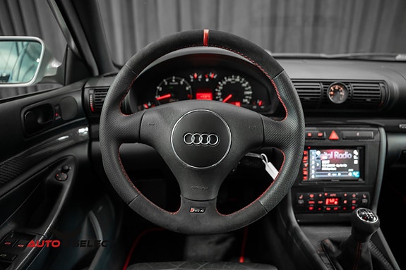 Audi RS4 30 of 30