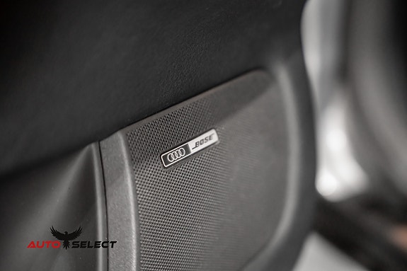 Audi RS4 25 of 30