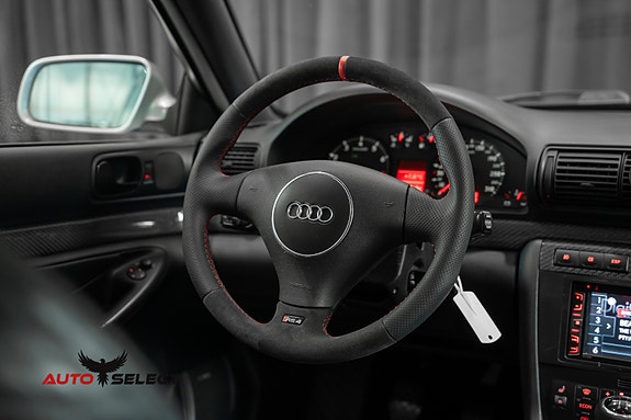 Audi RS4 29 of 30