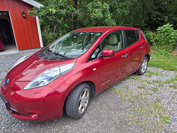 Nissan Leaf 11 of 15