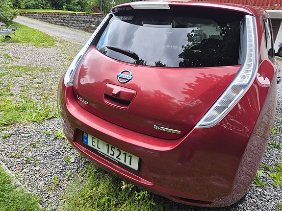 Nissan Leaf 6 of 15