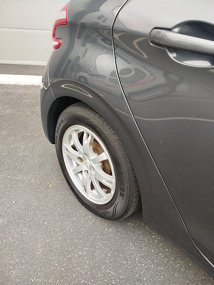 Peugeot 208 7 of 15