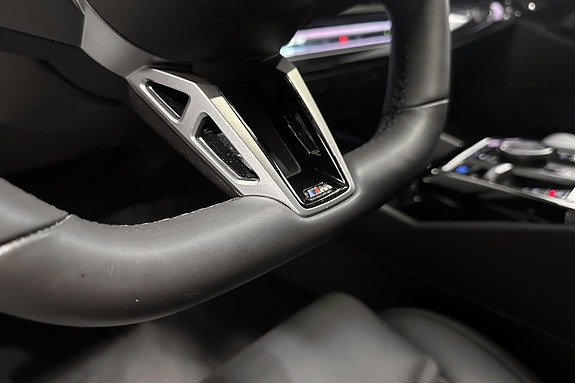 BMW i5 26 of 30